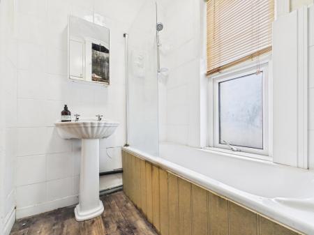 1 bedroom House share to let in College Street, Harlow Hill Working Mens, Harrogate, HG2