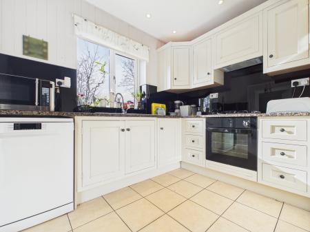 3 bedroom Terraced House to let in St Andrews Crescent, Harrogate, HG2