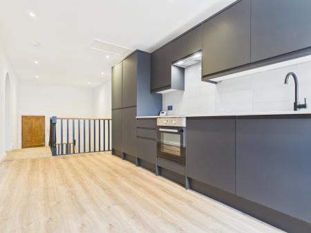 2 bedroom Flat to let in Harlow Moor Drive, Harrogate, HG2