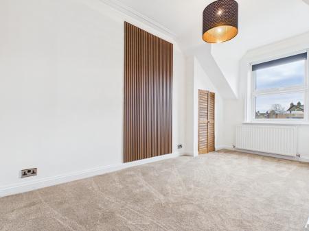 2 bedroom Flat to let in Harlow Moor Drive, Harrogate, HG2