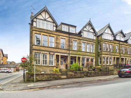 Harlow Moor Drive, Harrogate, HG2