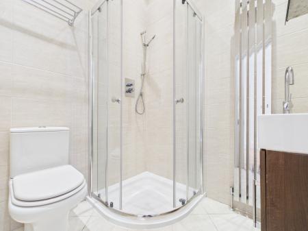 2 bedroom Flat to let in Kent Road, Harrogate, HG1