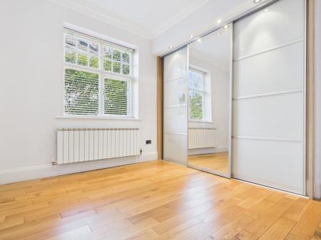 2 bedroom Flat to let in Kent Road, Harrogate, HG1