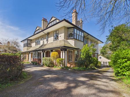 2 bedroom Flat to let in Kent Road, Harrogate, HG1