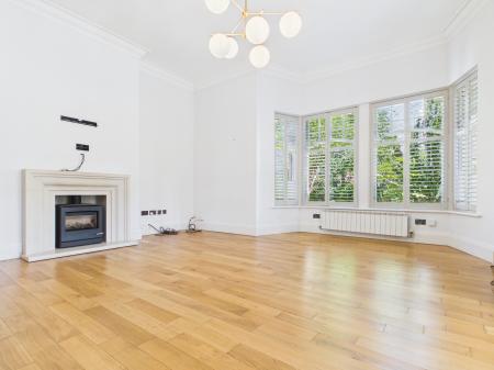 2 bedroom Flat to let in Kent Road, Harrogate, HG1