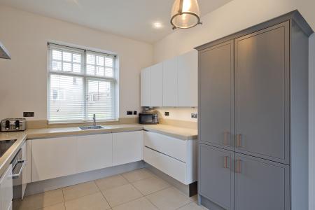 2 bedroom Flat to let in Kent Road, Harrogate, HG1