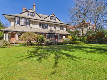 2 bedroom Flat to let in Kent Road, Harrogate, HG1