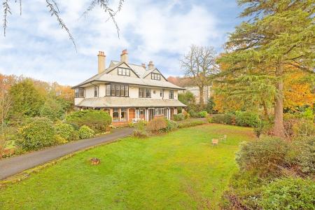 2 bedroom Flat to let in Kent Road, Harrogate, HG1