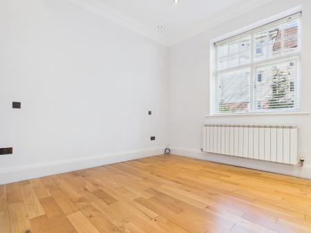 2 bedroom Flat to let in Kent Road, Harrogate, HG1