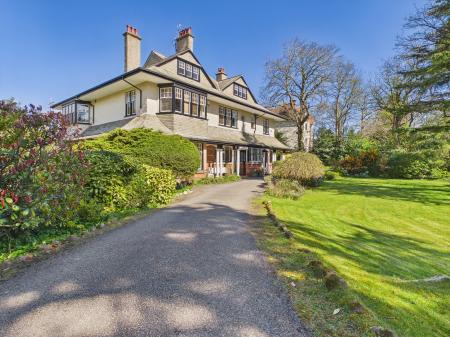 2 bedroom Flat to let in Kent Road, Harrogate, HG1