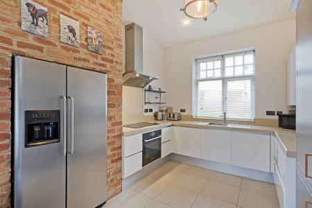 2 bedroom Flat to let in Kent Road, Harrogate, HG1