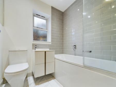 2 bedroom Town house to let in Somerset Road, Harrogate, HG2