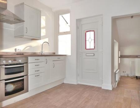 3 bedroom Terraced House to let in Avenue Grove, Starbeck, Harrogate, HG2