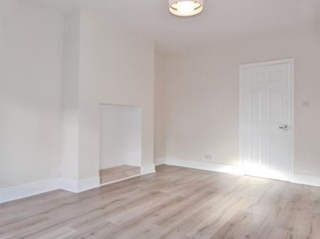 3 bedroom Terraced House to let in Avenue Grove, Starbeck, Harrogate, HG2