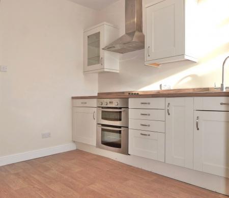 3 bedroom Terraced House to let in Avenue Grove, Starbeck, Harrogate, HG2