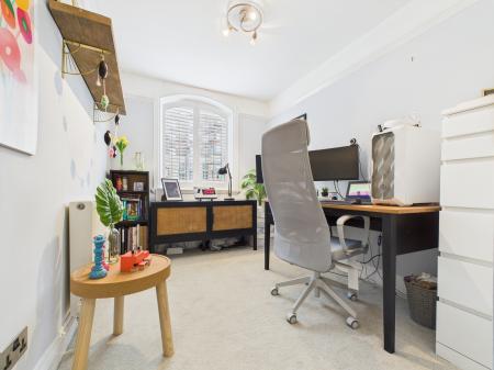 2 bedroom Flat to let in Springfield Avenue, Harrogate, HG1