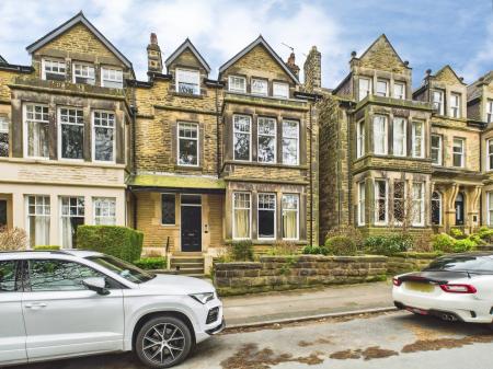 Harlow Moor Drive, Harrogate, HG2