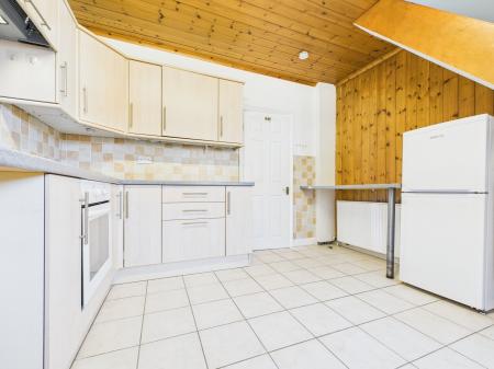 2 bedroom Terraced House to let in Birch Grove, Harrogate, HG1