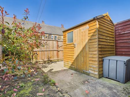 2 bedroom Terraced House to let in Birch Grove, Harrogate, HG1