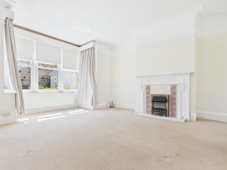 2 bedroom Flat to let in Tewit Well Road, Harrogate, HG2