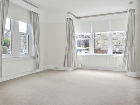 2 bedroom Flat to let in Tewit Well Road, Harrogate, HG2