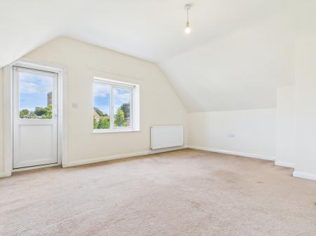 3 bedroom Flat to let in Woodside, Harrogate, HG1