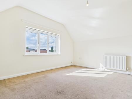 3 bedroom Flat to let in Woodside, Harrogate, HG1