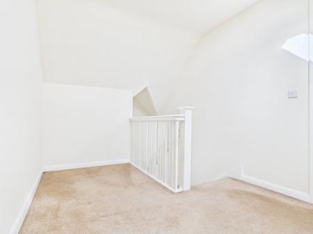 3 bedroom Flat to let in Woodside, Harrogate, HG1