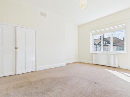 3 bedroom Flat to let in Woodside, Harrogate, HG1
