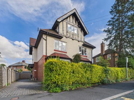 Woodside, Harrogate, HG1