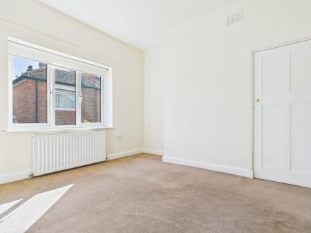 3 bedroom Flat to let in Woodside, Harrogate, HG1