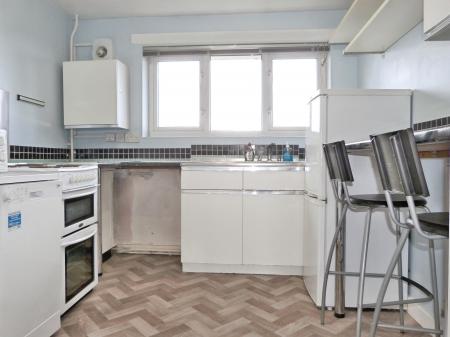 1 bedroom Flat to let in Albany Avenue, Harrogate, HG1