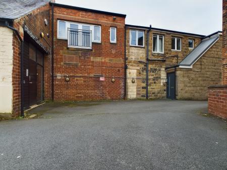 2 bedroom Flat to let in Tower Street, Harrogate, HG1