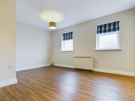 2 bedroom Flat to let in Tower Street, Harrogate, HG1