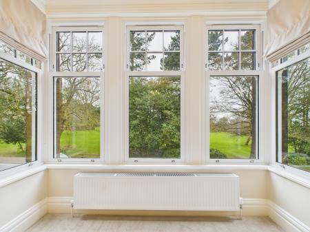 2 bedroom Flat to let in Harlow Moor Drive, Harrogate, HG2
