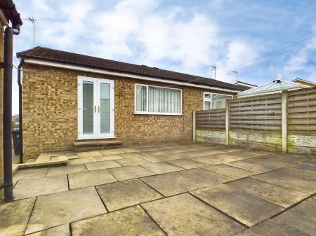 2 bedroom Bungalow to let in Dryden Close, Harrogate, HG1