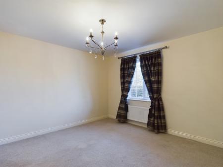 4 bedroom Detached house to let in Bogs Lane, Harrogate, HG1