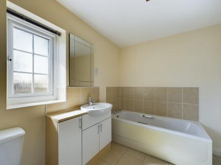 4 bedroom Detached house to let in Bogs Lane, Harrogate, HG1