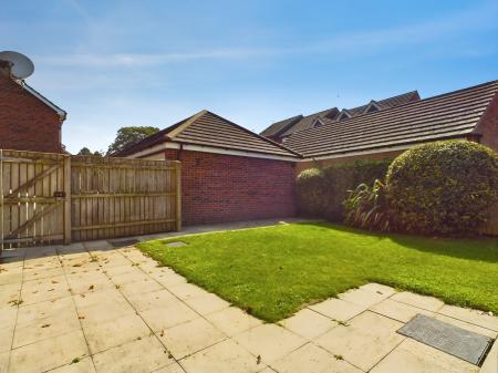 4 bedroom Detached house to let in Bogs Lane, Harrogate, HG1
