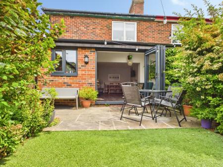 3 bedroom Semi-detached house to let in St Johns Drive, Harrogate, HG1