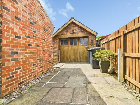3 bedroom Semi-detached house to let in St Johns Drive, Harrogate, HG1