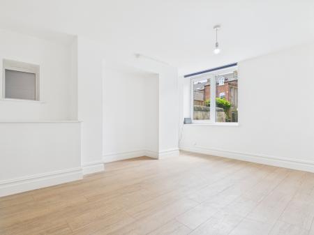 1 bedroom Flat to let in Harlow Moor Drive, Harrogate, HG2