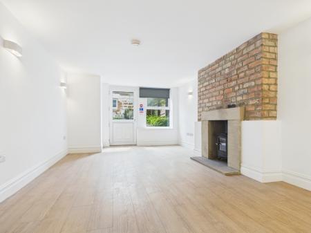 1 bedroom Flat to let in Harlow Moor Drive, Harrogate, HG2