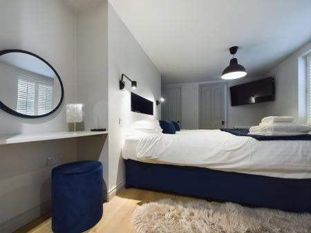 2 bedroom Flat to let in Kings Road, Harrogate, HG1