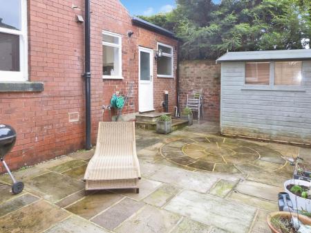 2 bedroom Flat to let in St Georges Road, Harrogate, HG2
