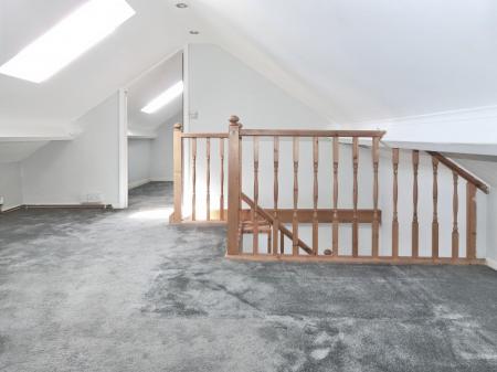4 bedroom Detached house to let in Harrogate Road, Ripon, HG4