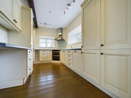 5 bedroom Semi-detached house to let in Burley Bank Road, Killinghall, HG3