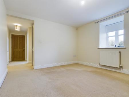 5 bedroom Semi-detached house to let in Burley Bank Road, Killinghall, HG3