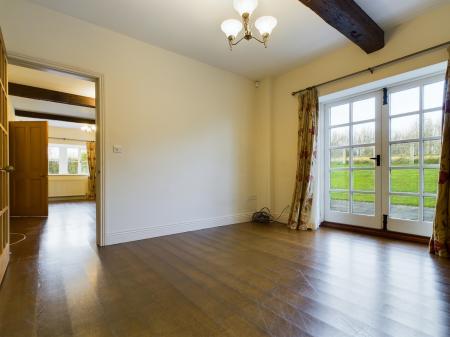 5 bedroom Semi-detached house to let in Burley Bank Road, Killinghall, HG3