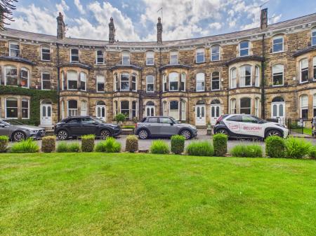Royal Crescent, Harrogate, HG2